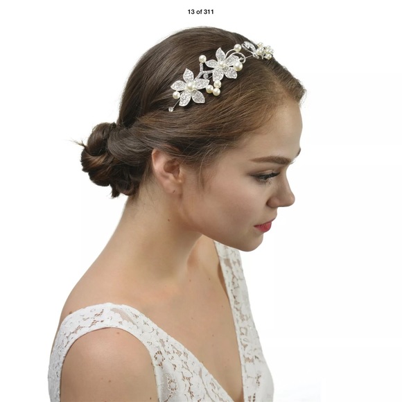 New Beautiful wire/ribbon hair accessory//headband - Picture 3 of 12